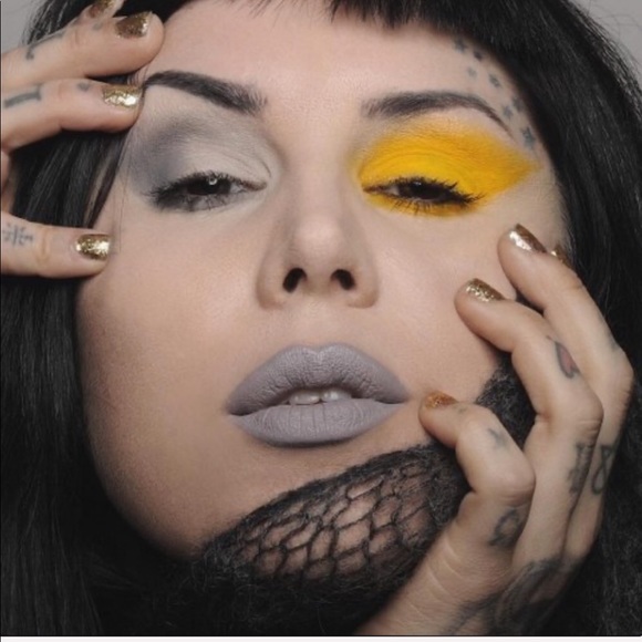 🚨BLACK FRIDAY SALE🚨PRICE FIRM🚨 🆕🤍 Kat Von D “ZERO” Full Size Lipstick - Picture 2 of 6